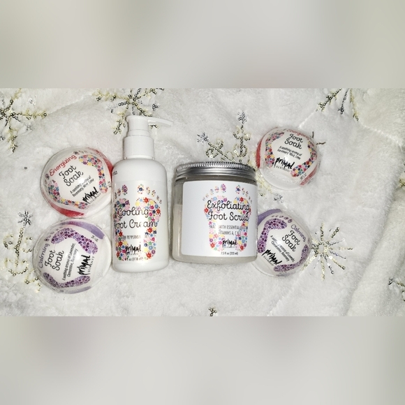 Foot Spa Moisturizing Set - Picture 1 of 5